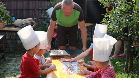 Kinder backen selbst